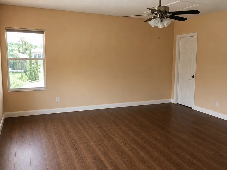 10847 Barbados Isle Dr — Photo 25