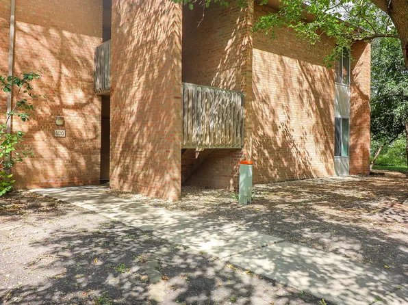 6010 E Lake Dr APT 1D, Lisle, IL 60532