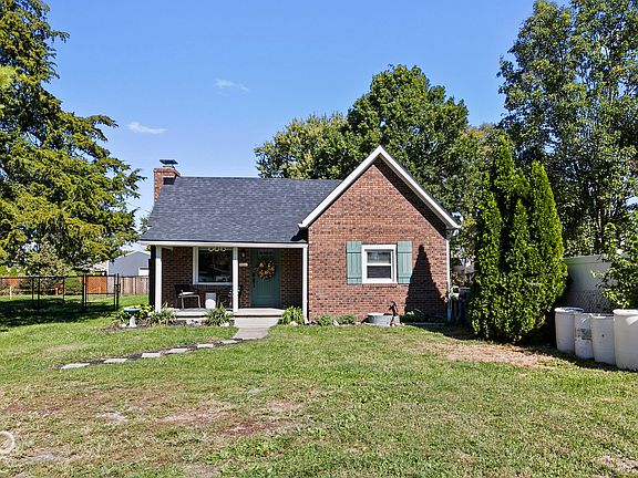 2nd image of 325 E Walton St