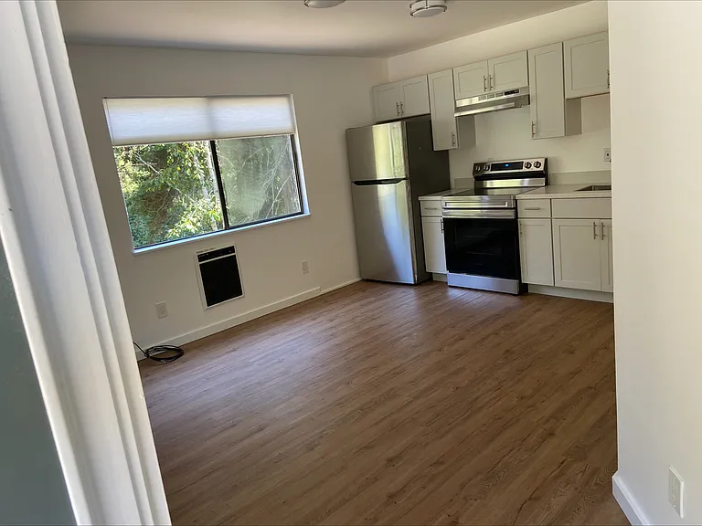 38690 Pacific Dr #1 — Photo 3