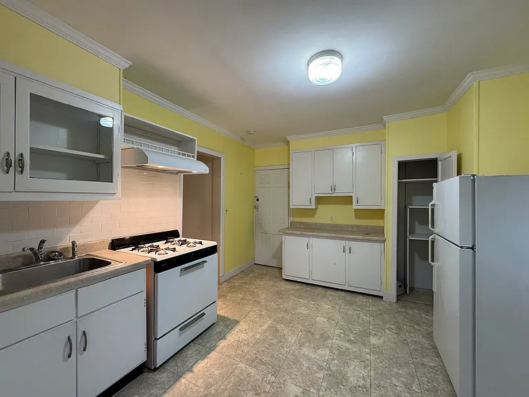 103 E Main St #D — Photo 11