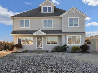2562 Balfrey Dr, Toms River, NJ 08753