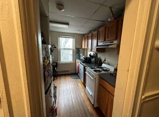 376 Benefit St APT 8, Providence, RI 02903