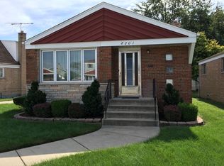 8201 S Tripp Ave, Chicago, IL 60652