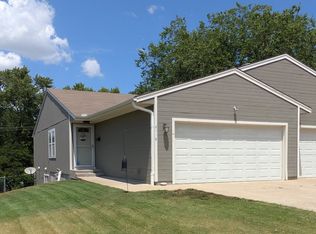2118 SW 36th St, Topeka, KS 66611