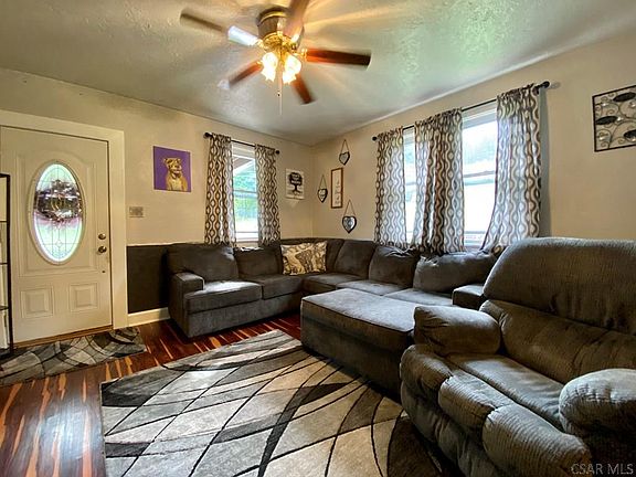 3rd image of 413 Peterson Dr