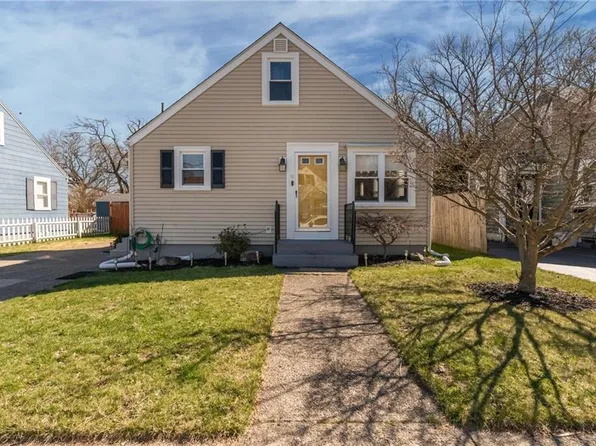 19 Annette Ave, Pawtucket, RI 02861