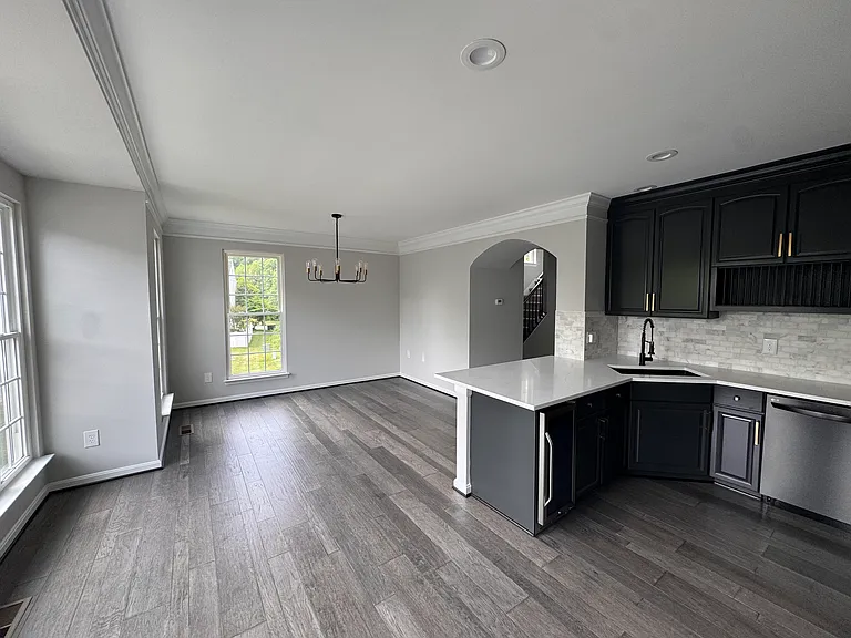 26121 Nimbleton Sq — Photo 68
