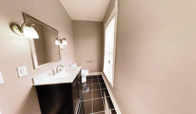 928 E Colvin St — Photo 23