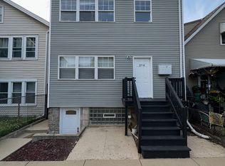 2714 W Julia Ct, Chicago, IL 60647