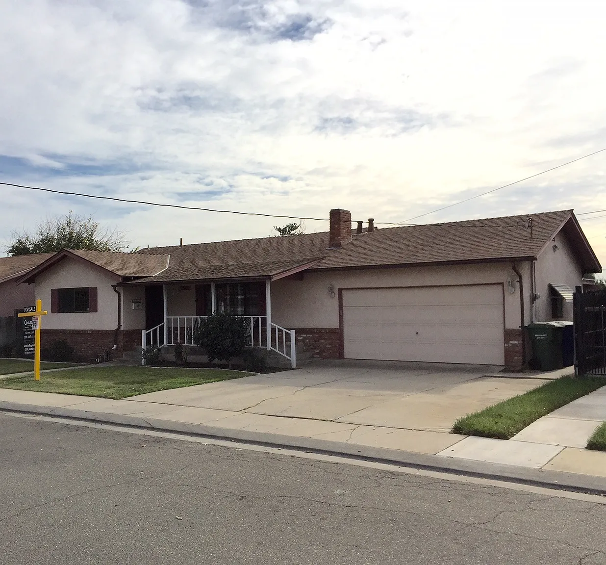 2300 Thomas St photo 1
