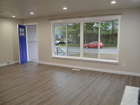 2nd image of 12755 Phinney Ave N