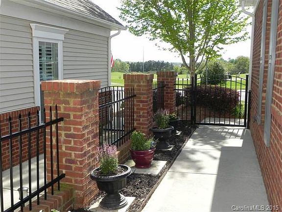 2nd image of 44455 Oriole Dr Unit 102