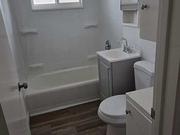 5th image of 1112 McKinley Ave #B