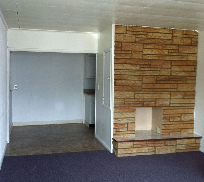 2nd image of 612 13th St S #1