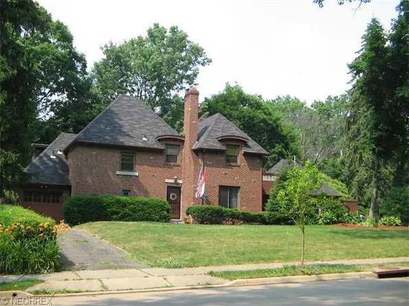 1967 Wiltshire Rd, Akron, OH 44313