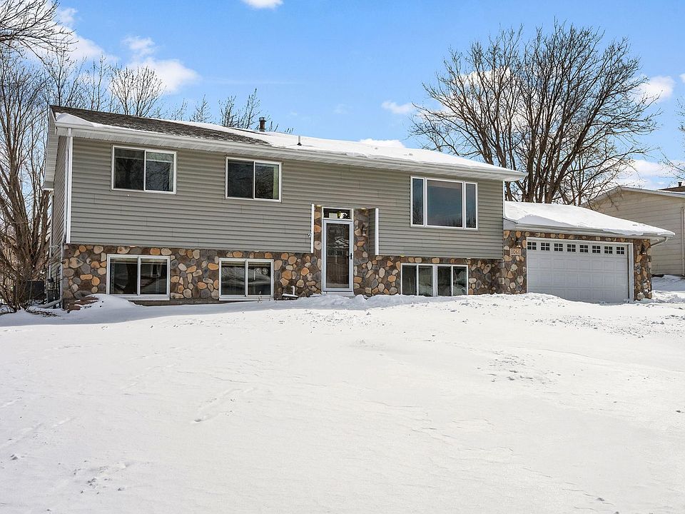 1st image of 1061 Hillcrest Dr