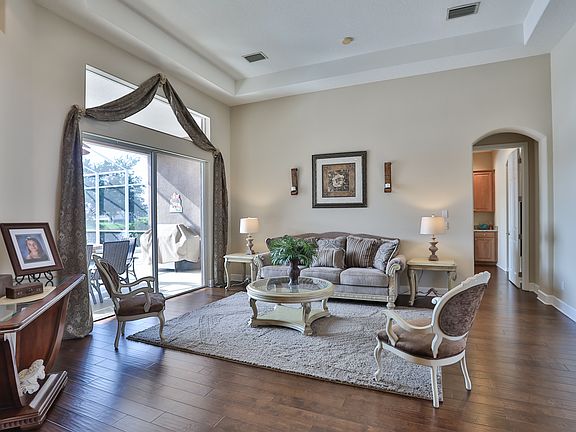 3rd image of 2877 Grazeland Dr