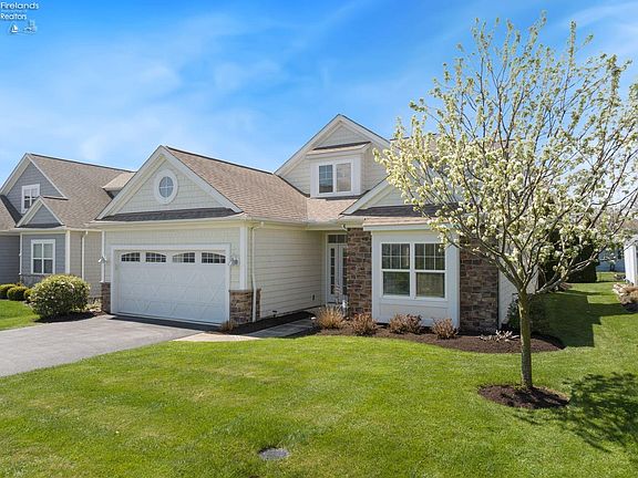 3rd image of 2040 S Bailiwick Ln
