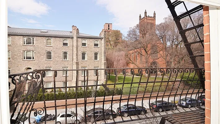 Rented by Park Property Advisors | media 26