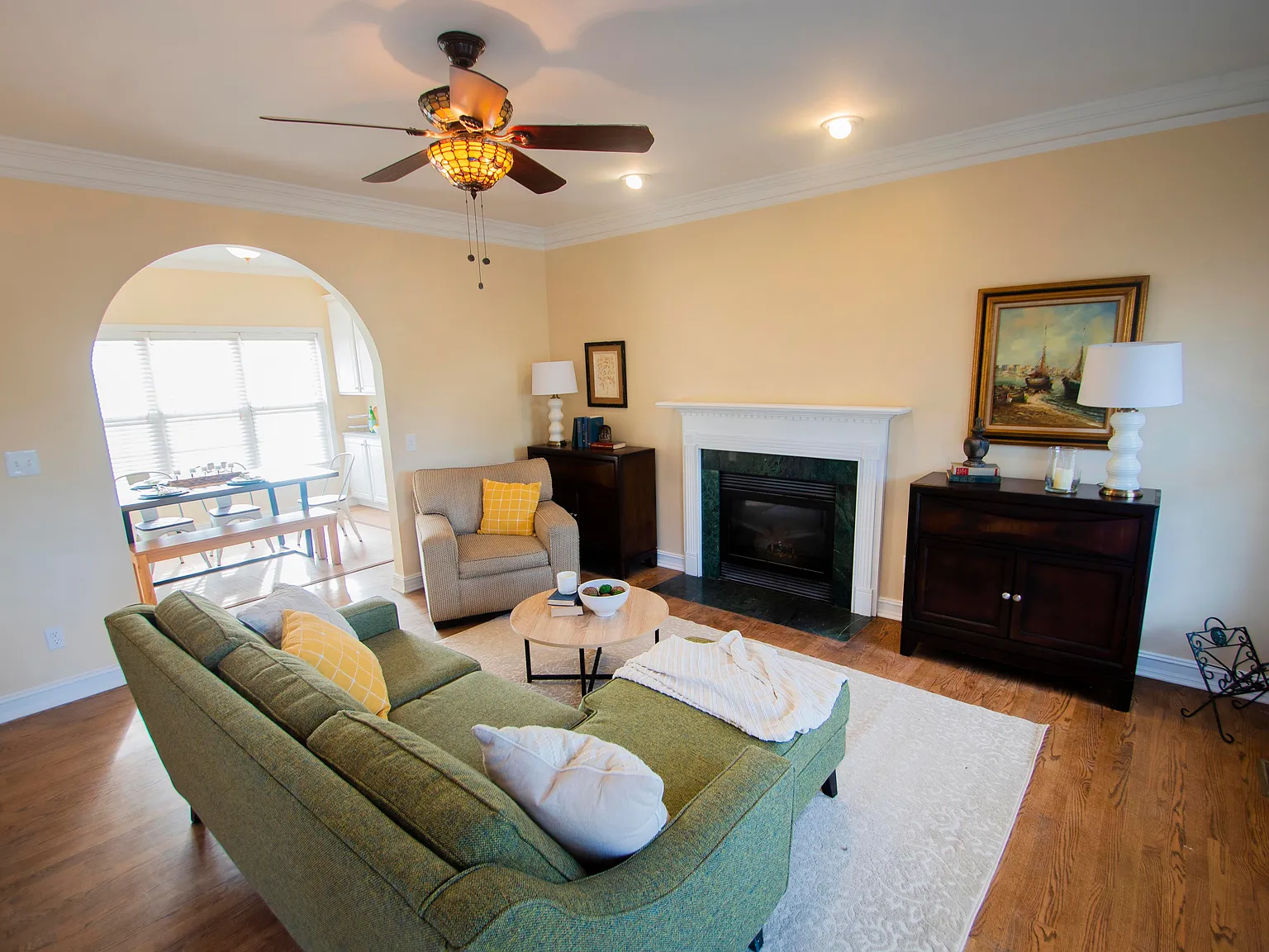 5 bed, 3.5 bath, 3500 sqft, $4,995 — Photo 3