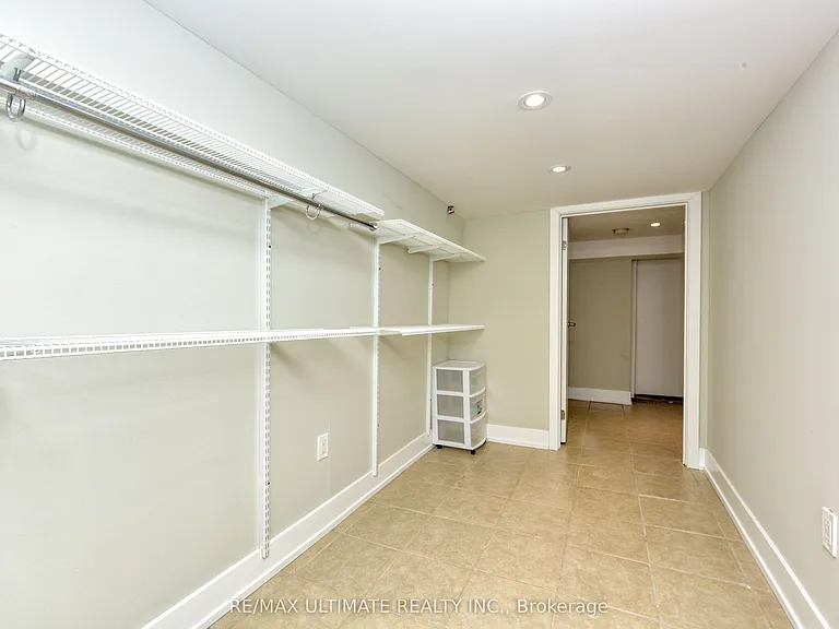 9 Southview Ave #BASEMENT — Photo 12