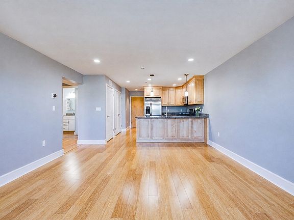 5th image of 770 Washington Ave #202