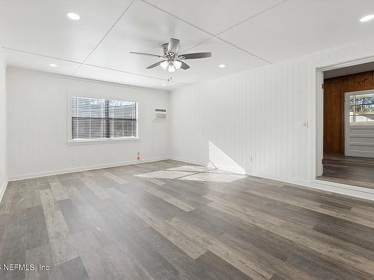 863 Westgate Dr — Photo 20
