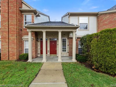 33 N Squirrel Rd #1, Auburn Hills, MI, 48326