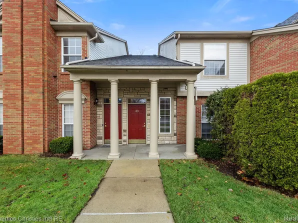 33 N Squirrel Rd #1, Auburn Hills, MI 48326