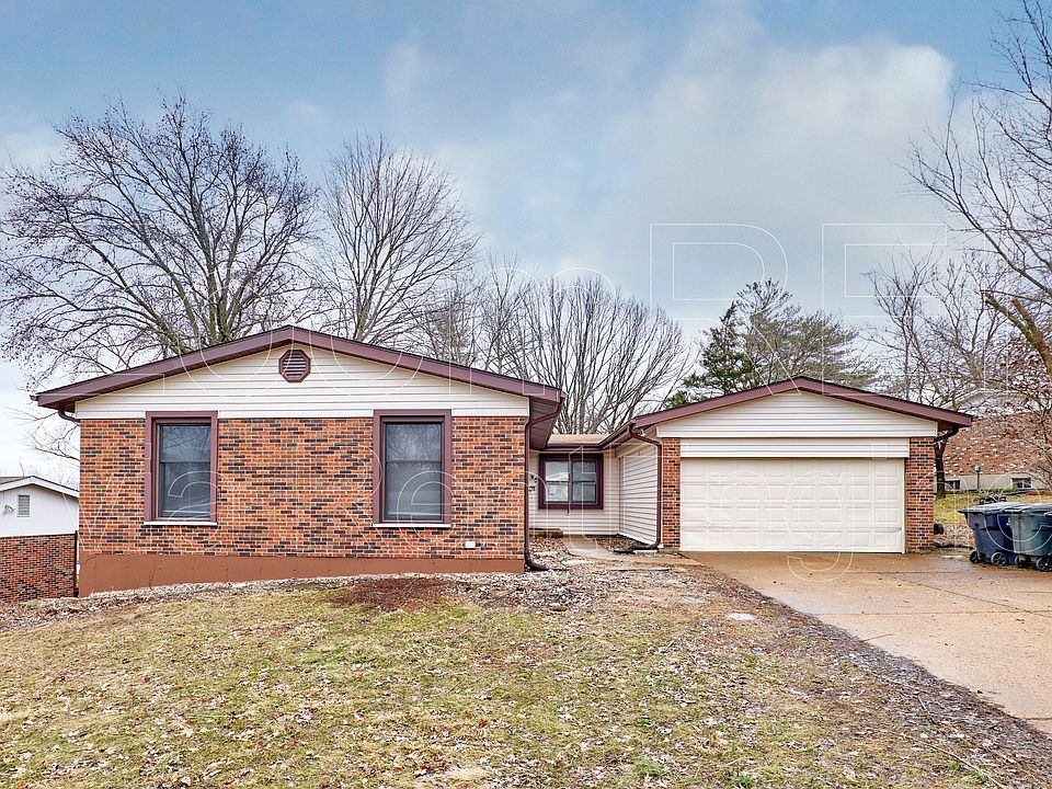 1st image of 2140 Cordoba Dr