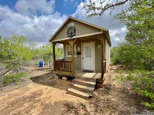 TRACT 7 Cr 1670, Moore, TX 78057