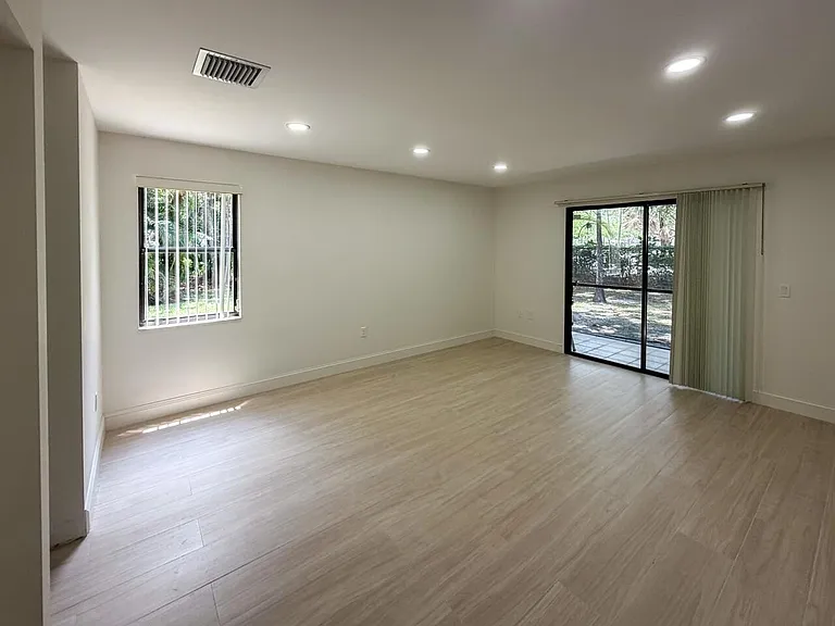 13165 Chadwick Ct #26 — Photo 11