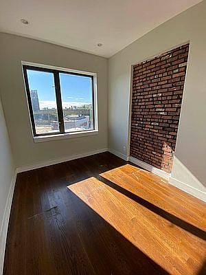 4th image of 15 Troutman St #4FF