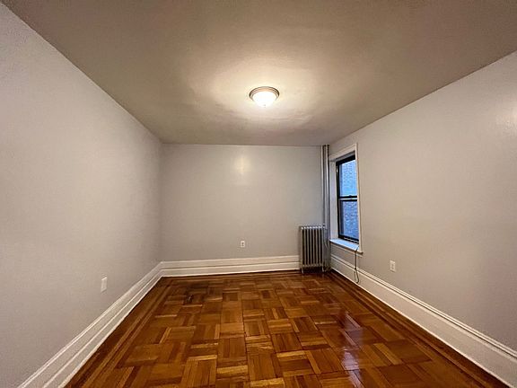 4th image of 110 Glenwood Ave APT 203