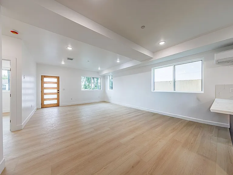 5187 W. 21st St. — Photo 13
