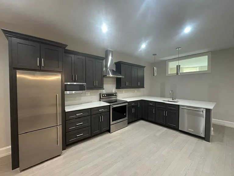 554 Massachusetts Ave — Photo 3