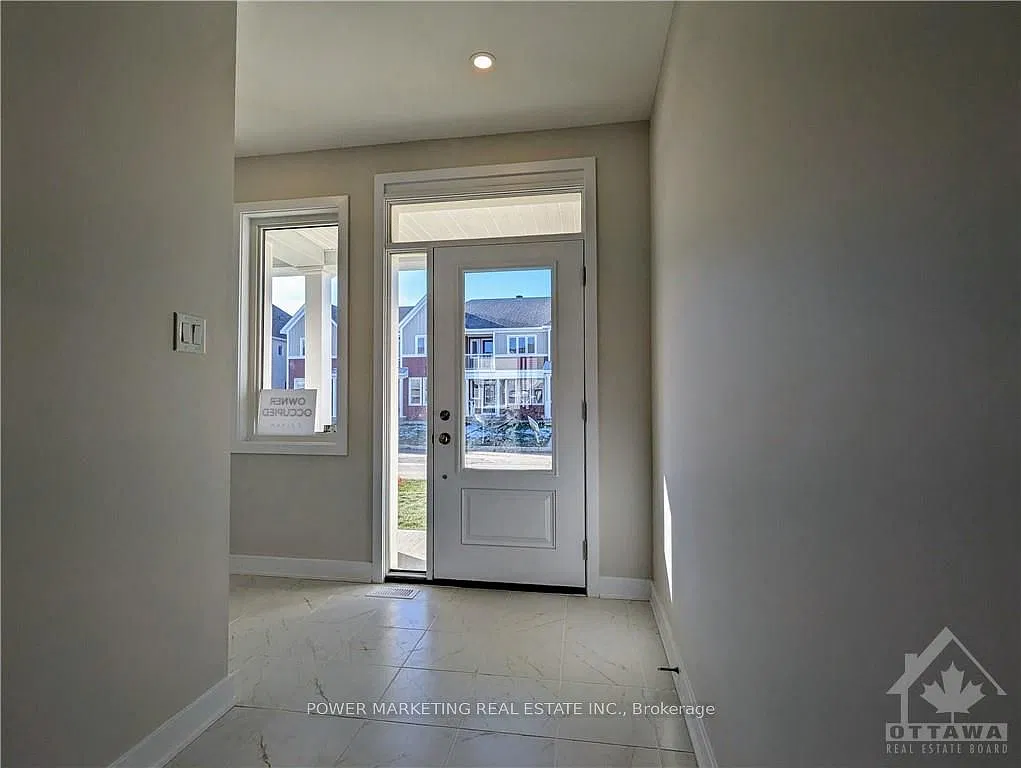 3 bed, $2,450 — Photo 2