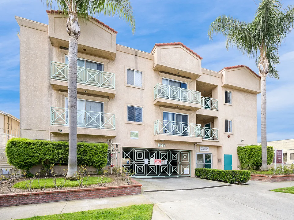 Crown Ridge Apartments