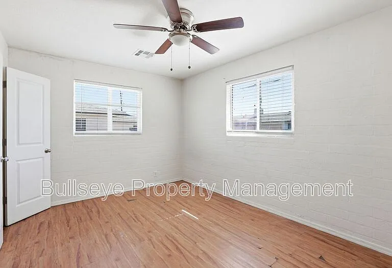 5645 S 6th St #2 — Photo 13