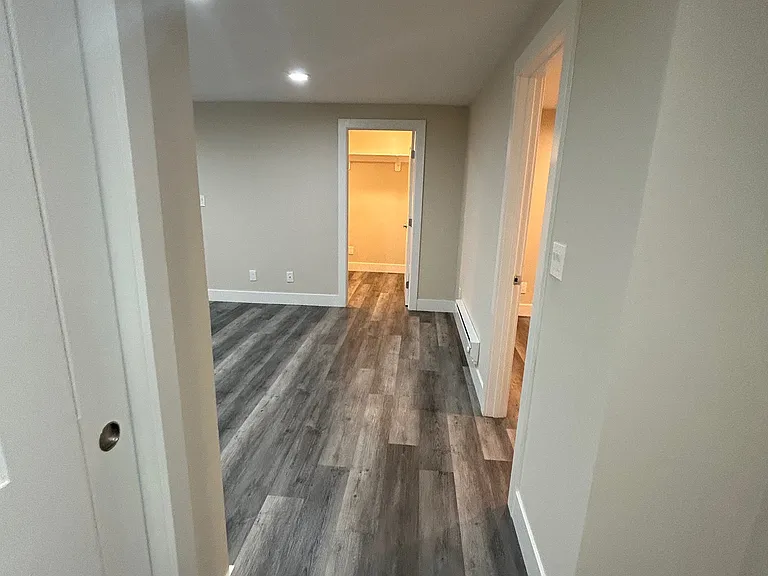 Anita Road Apartments — Photo 11