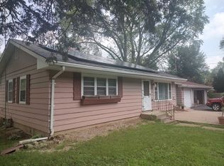 1045 Palace St, Aurora, IL 60506