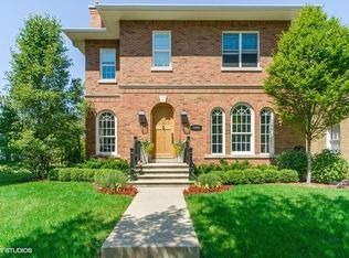 5884 N Kilbourn Ave, Chicago, IL