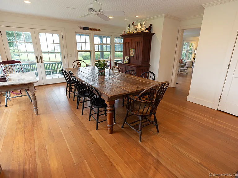 17 Agawam Ave — Photo 9