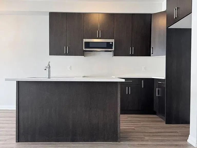 74 Acacia Rd — Photo 5