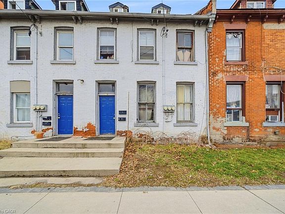 3rd image of 135 Wellington St N #133