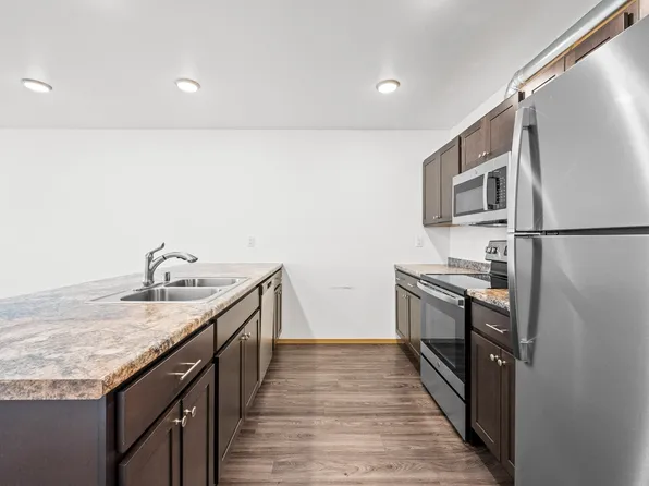 2755 Stone Pointe Ct, North Pole, AK