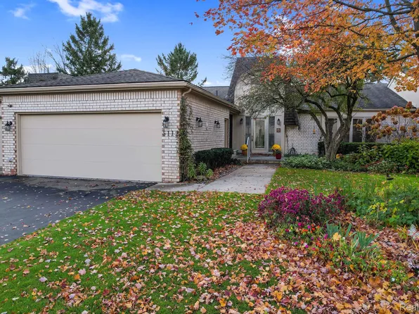 5112 Woodlands Trl, Bloomfield Hills, MI 48302
