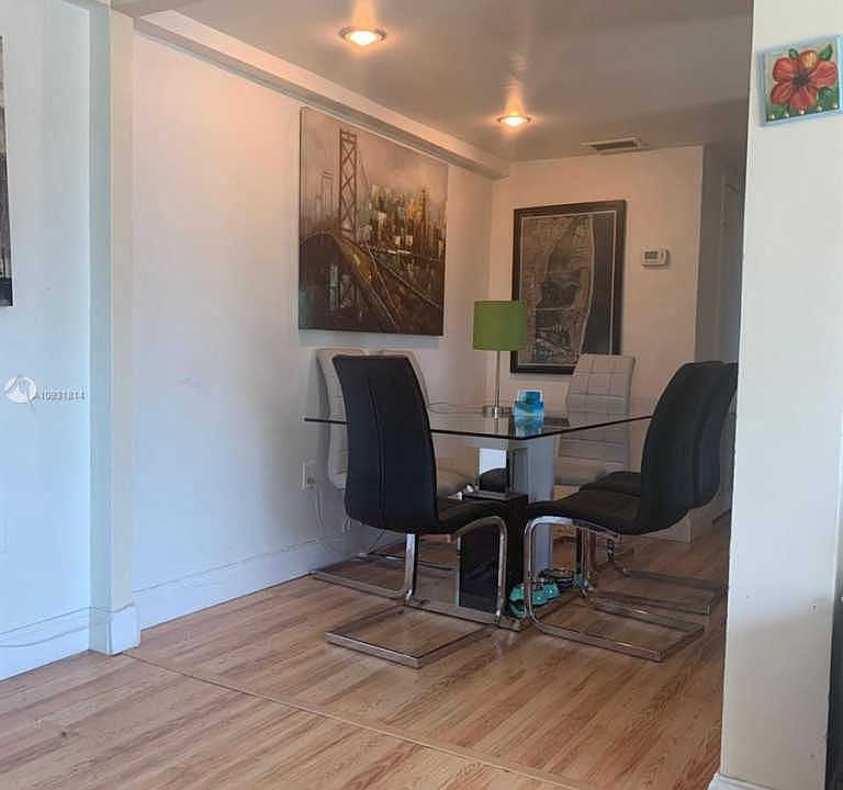 1st image of 900 Euclid Ave APT 17
