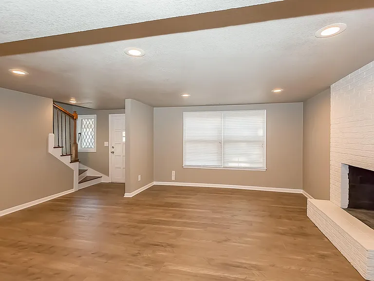 1520 NE 54th St — Photo 27